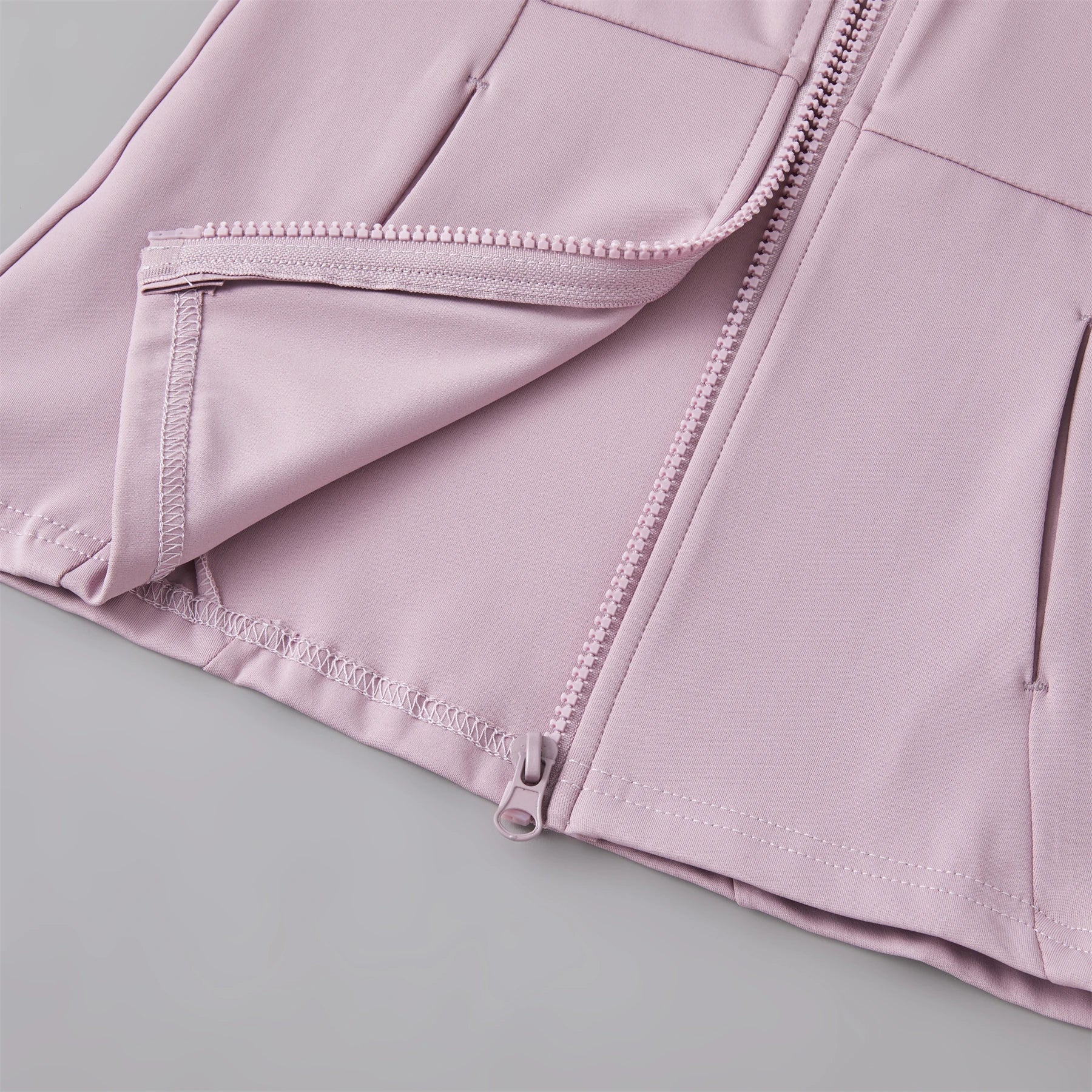 ACTIVE WEAR WINDBREAKER